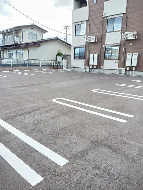 メルヴェーユ　Ｍ・Ⅱ 駐車場