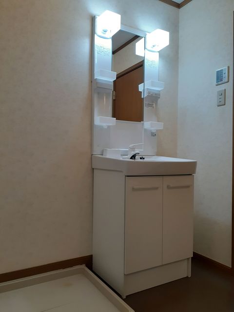 ノエルエスポワールＢ 洗面所