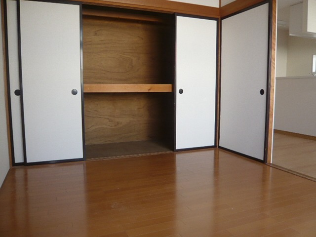 前田ハイツA棟 収納