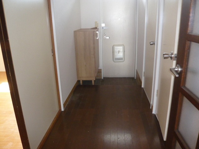 前田ハイツA棟 玄関