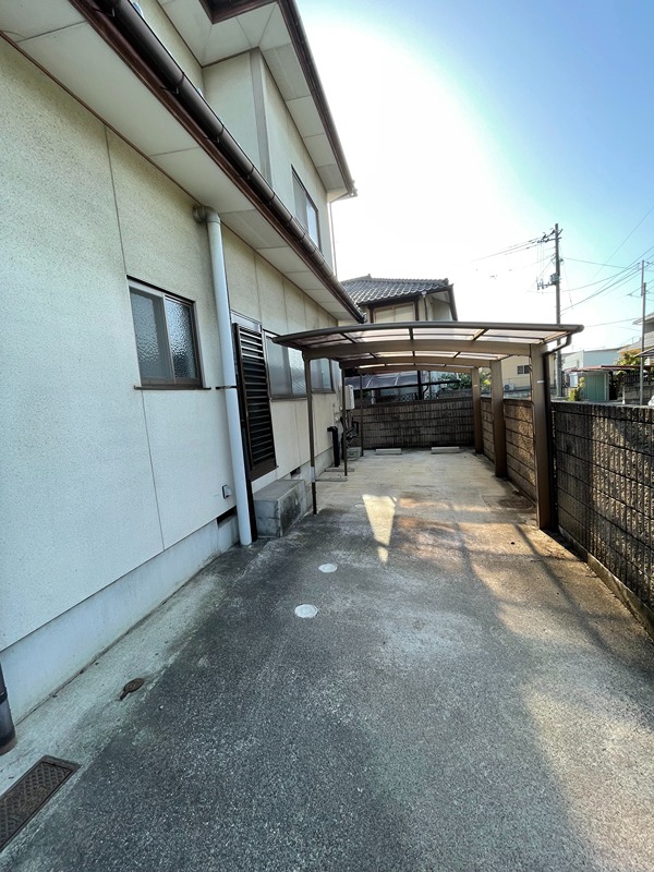 南矢野目貸家 駐車場