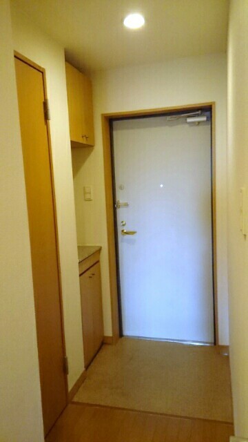 グランソレイユ西中央 玄関