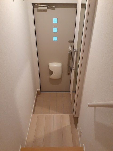 ポポラーレ 玄関