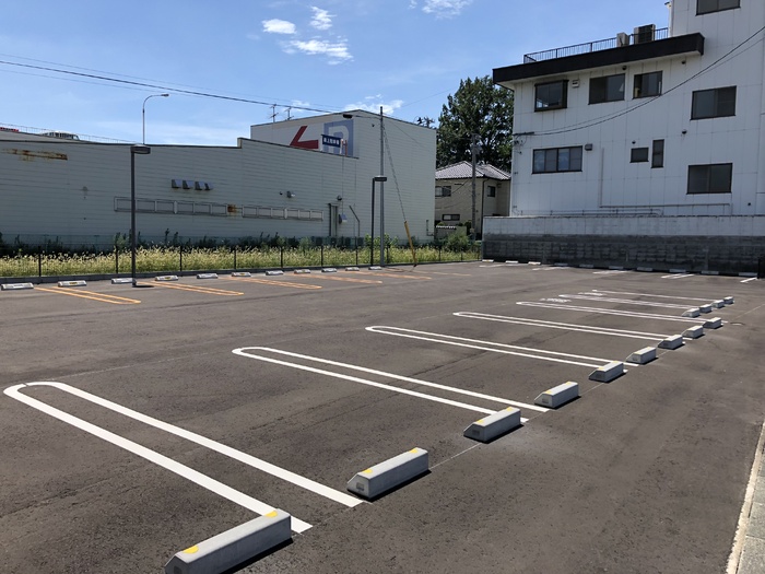 コンフォーティア 駐車場