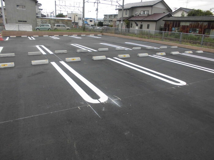 アムール 駐車場