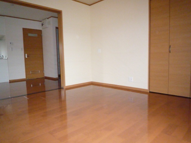 ラフィネ弥生町 ベッドルーム