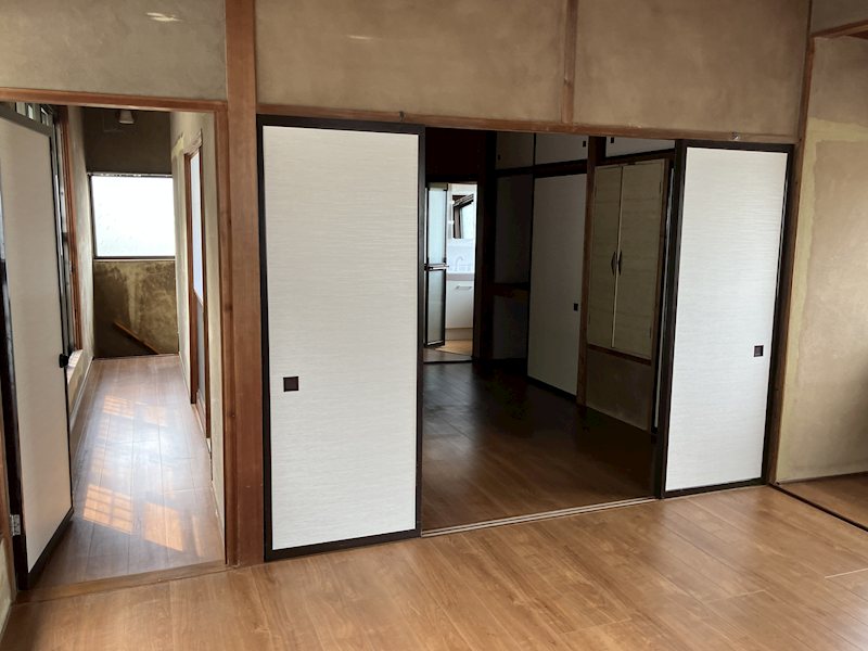 山居戸建て リビング