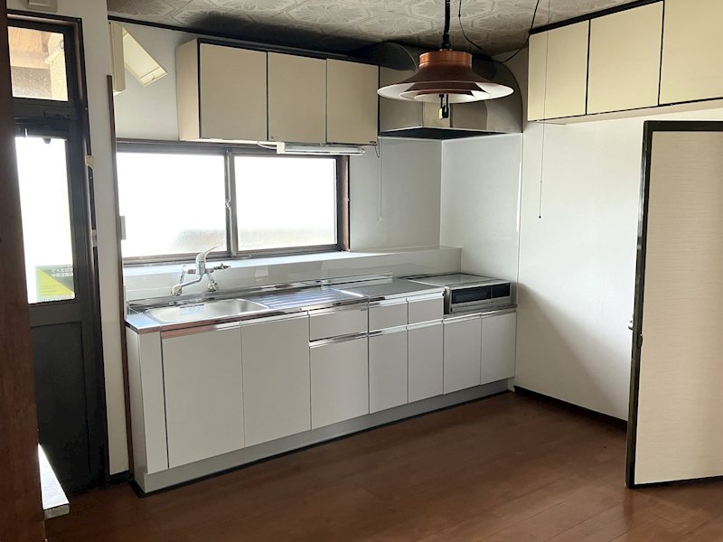 山居戸建て キッチン