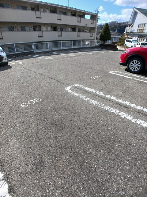 リリアンハイム 駐車場