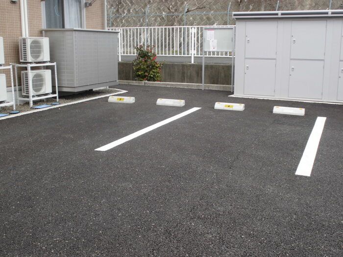 サン・サウス 駐車場