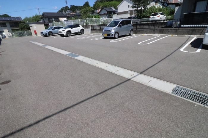 サンテラス　Ｂ 駐車場