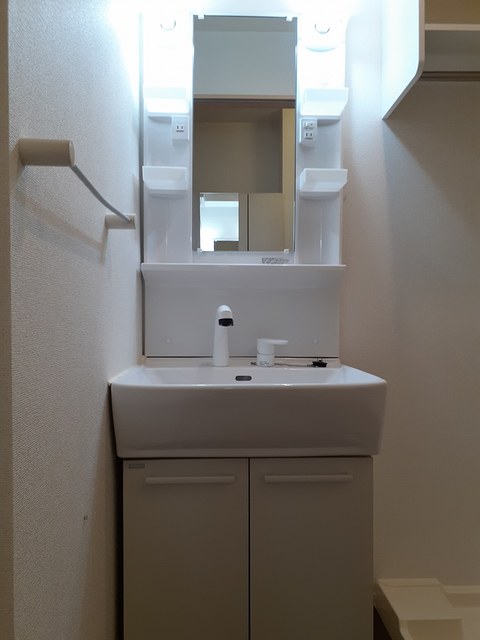 グランセル笹木野Ｂ 洗面所