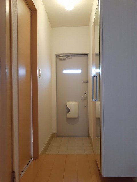 グランセル笹木野Ｂ 玄関
