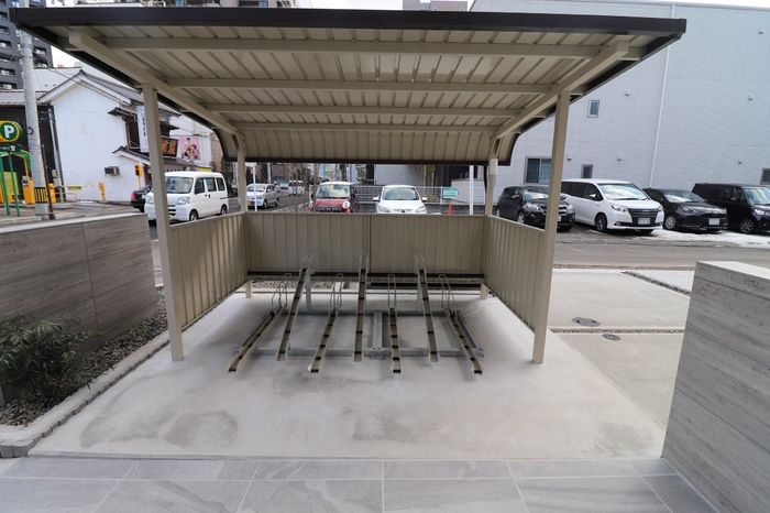 D-room GRACA 中町 EAST 駐車場