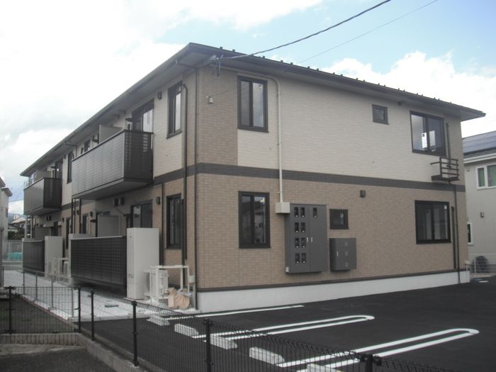 グランデカーズ 外観