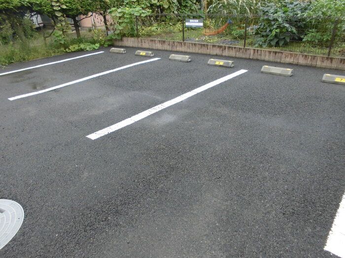リバークレスト 駐車場