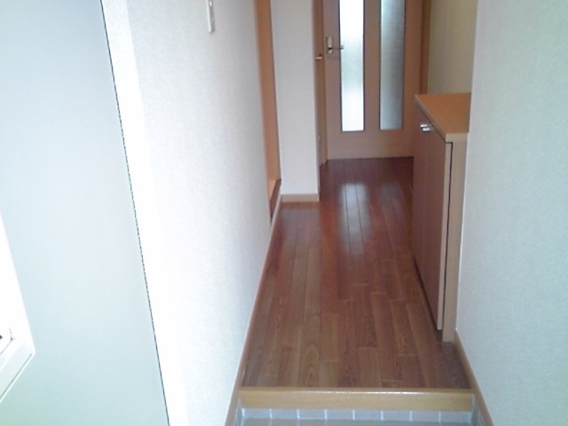 イーストガーデンＢ 玄関