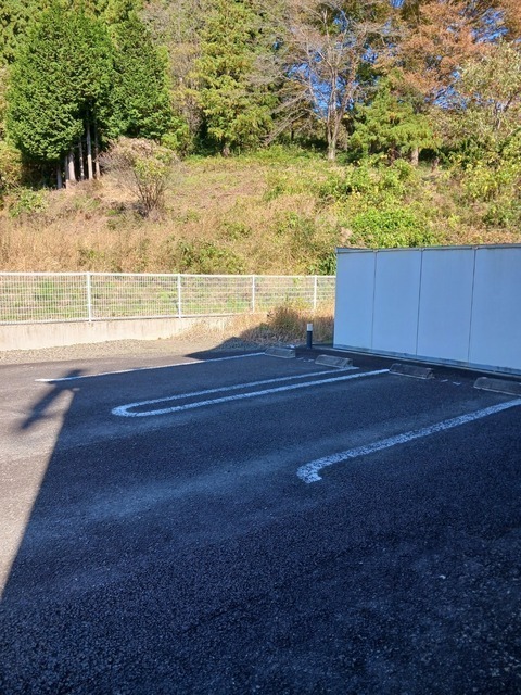 コニファーヒルⅠ 駐車場