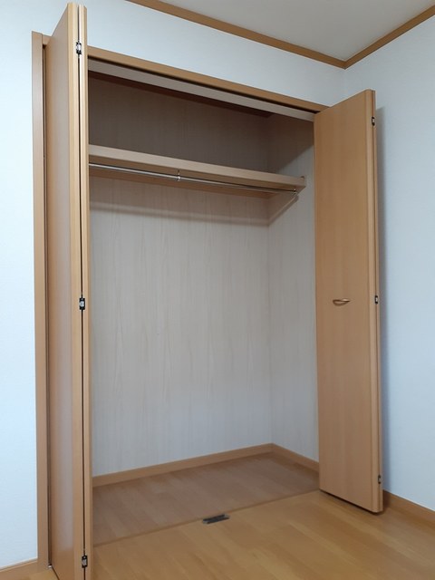 イーストガーデンＡ 収納