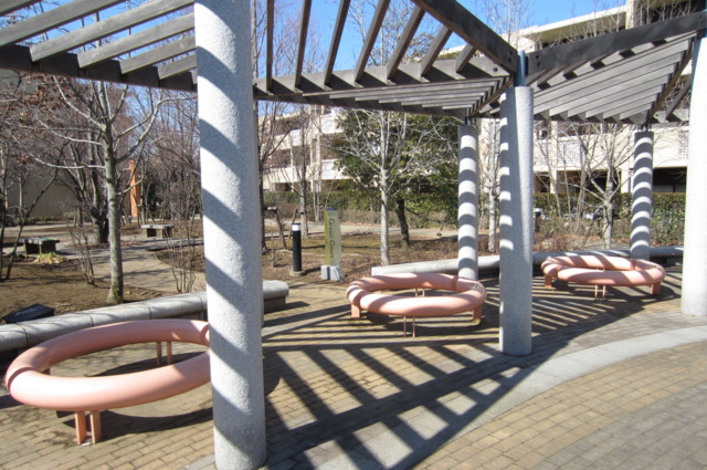 エストライフつつじヶ丘五番館 庭