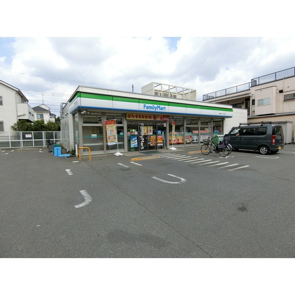 エストライフつつじヶ丘五番館 コンビニ