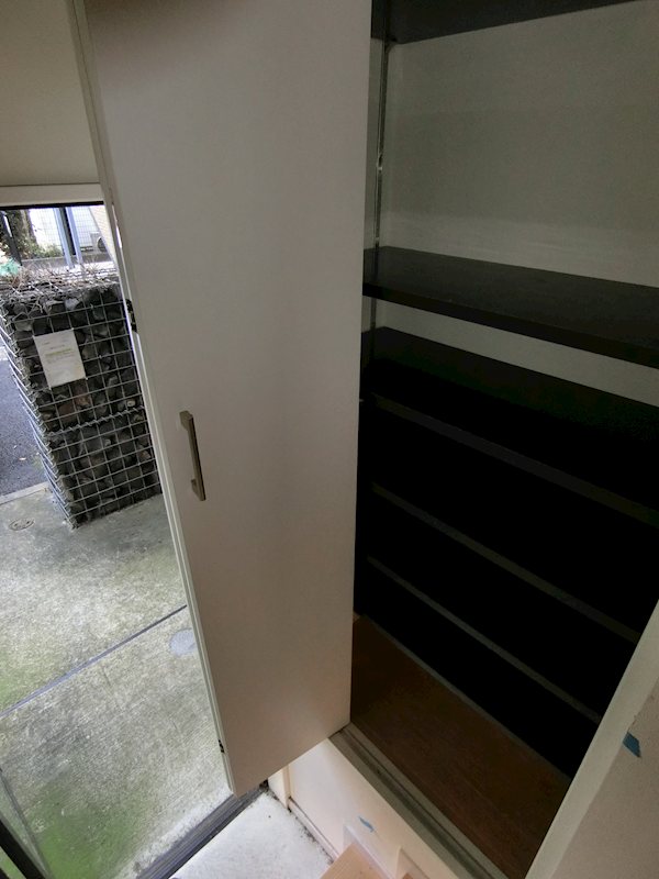 フレクション千歳烏山 玄関