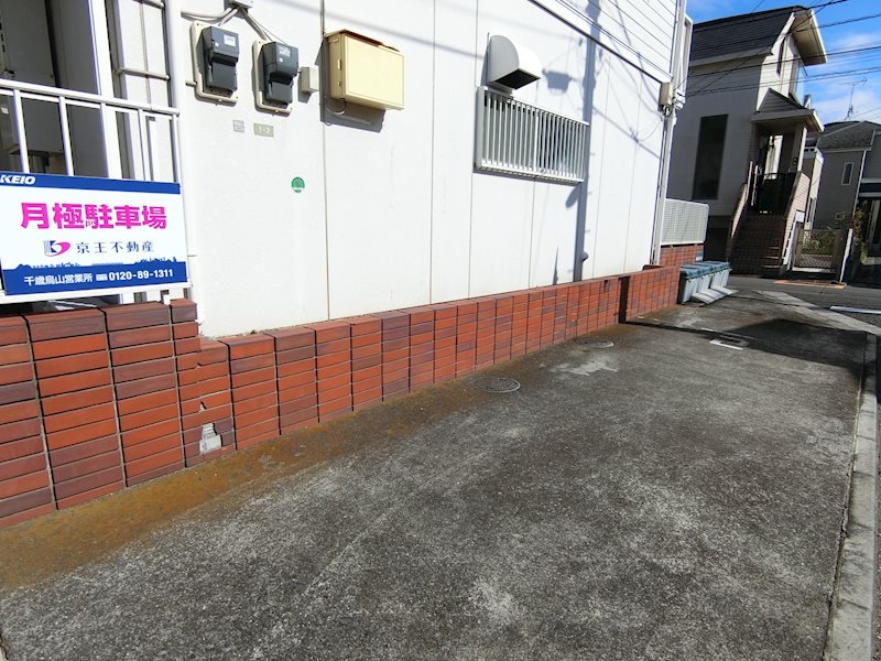 ＴＫハウス 駐車場