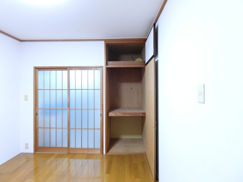 シティハイム泉 収納