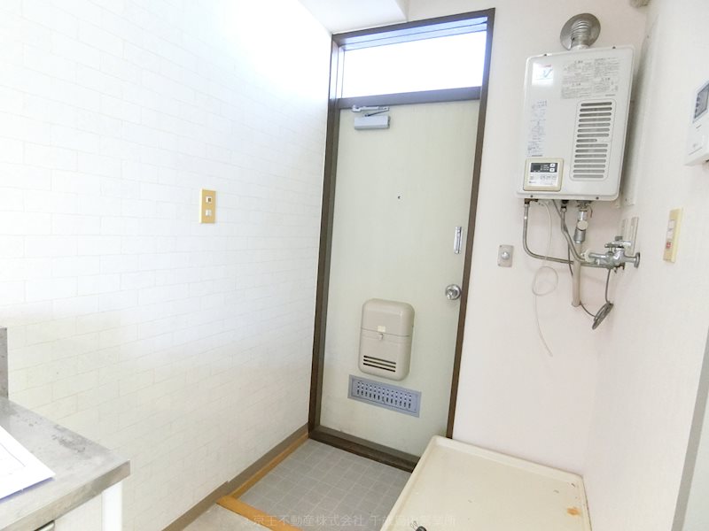シティハイム泉 玄関