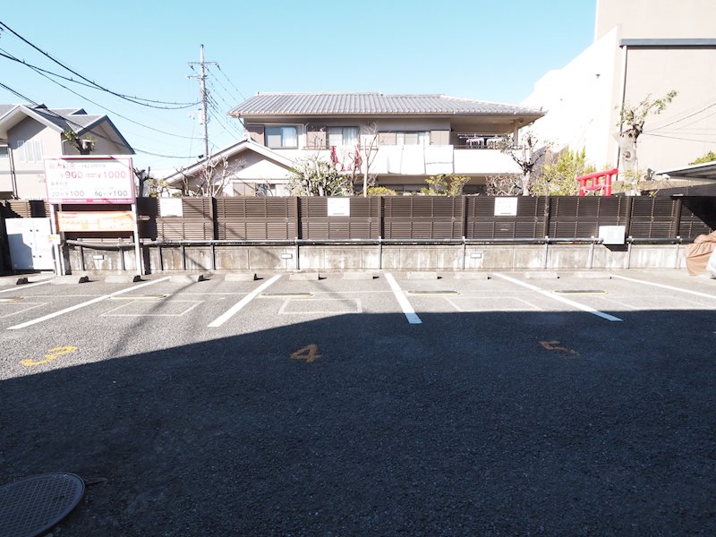 プラージュ仙川 駐車場