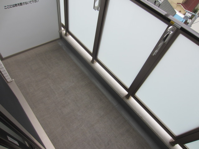 ＡＣＯＬＴ府中緑町 ベランダ