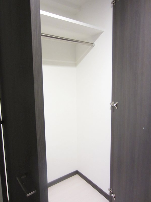 ＡＣＯＬＴ府中緑町 収納