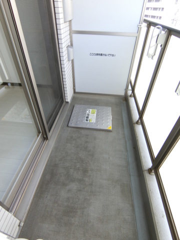ＡＣＯＬＴ府中緑町 ベランダ