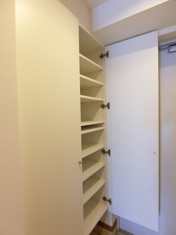 ＡＣＯＬＴ府中緑町 収納