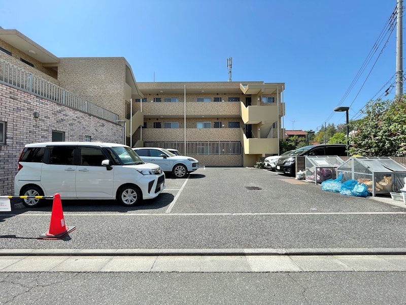 ラムルッカ 駐車場