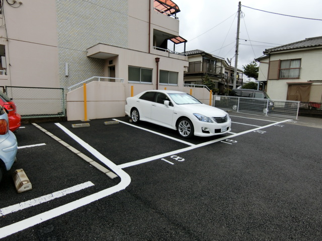 カーサファミリア 駐車場