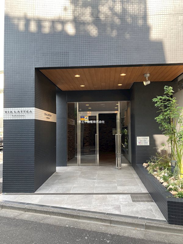 ＶＩＡ ＬＡＴＴＥＡ笹塚 エントランス