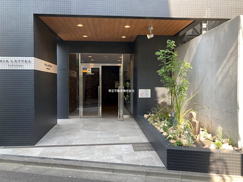 ＶＩＡ ＬＡＴＴＥＡ笹塚 エントランス