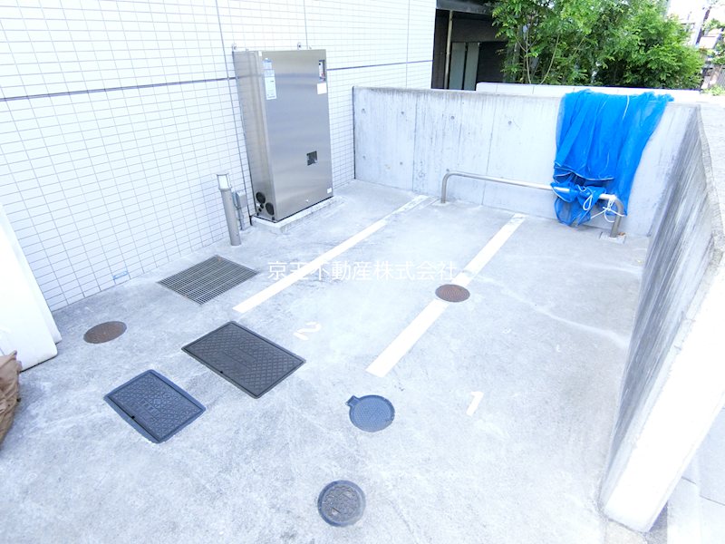 ＭＯＤＩＥＲ　ＹＯＹＯＧＩ 駐車場