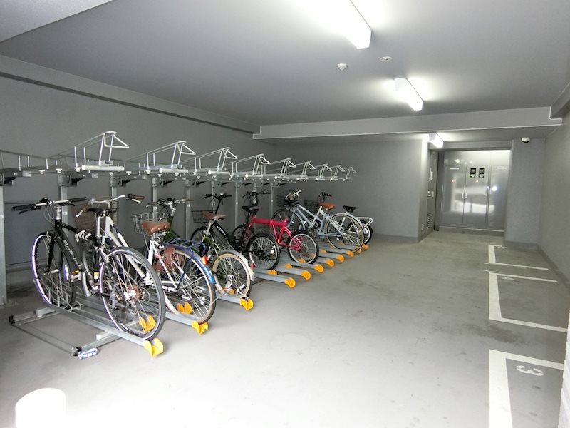 ＭＯＤＩＥＲ　ＹＯＹＯＧＩ 駐車場