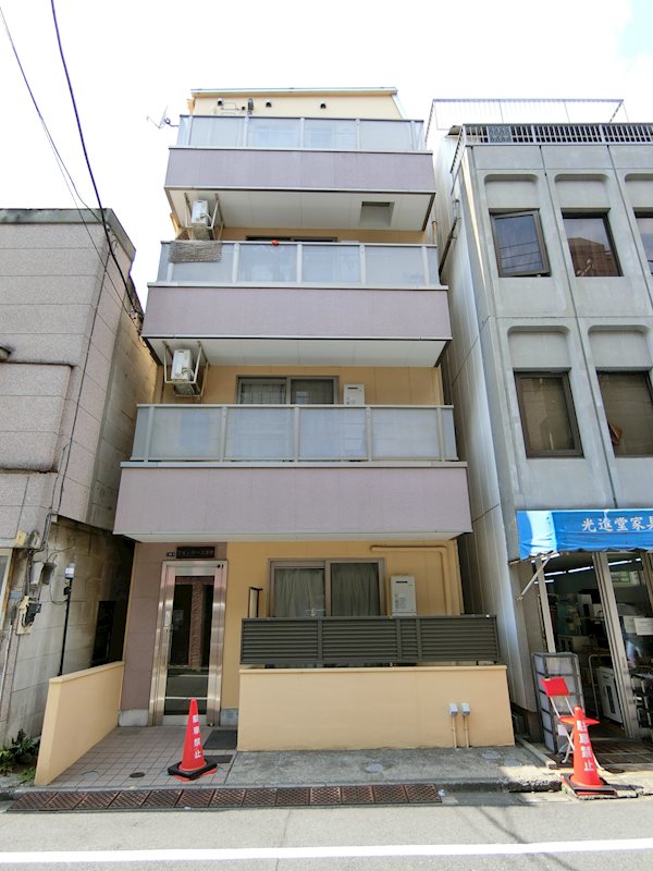 フォンテーヌ本町 外観