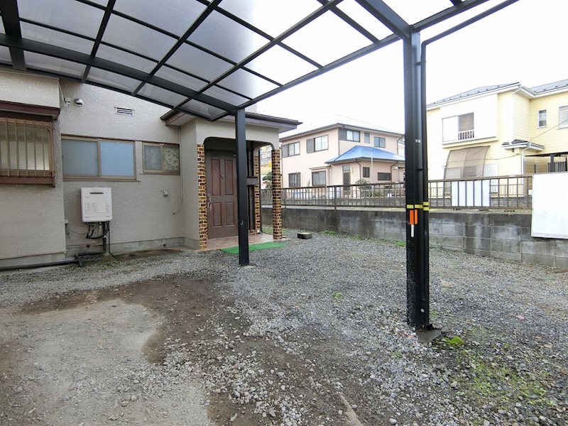 上九沢貸家Ｊ 駐車場