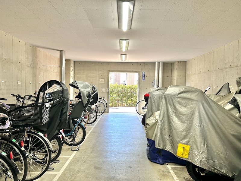 オーベル池袋立教通り 駐車場