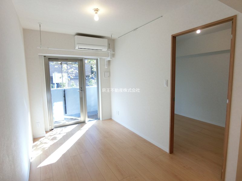ＭＯＤＩＥＲ　ＢＵＮＫＹＯ　ＫＯＩＳＨＩＫＡＷＡ リビング