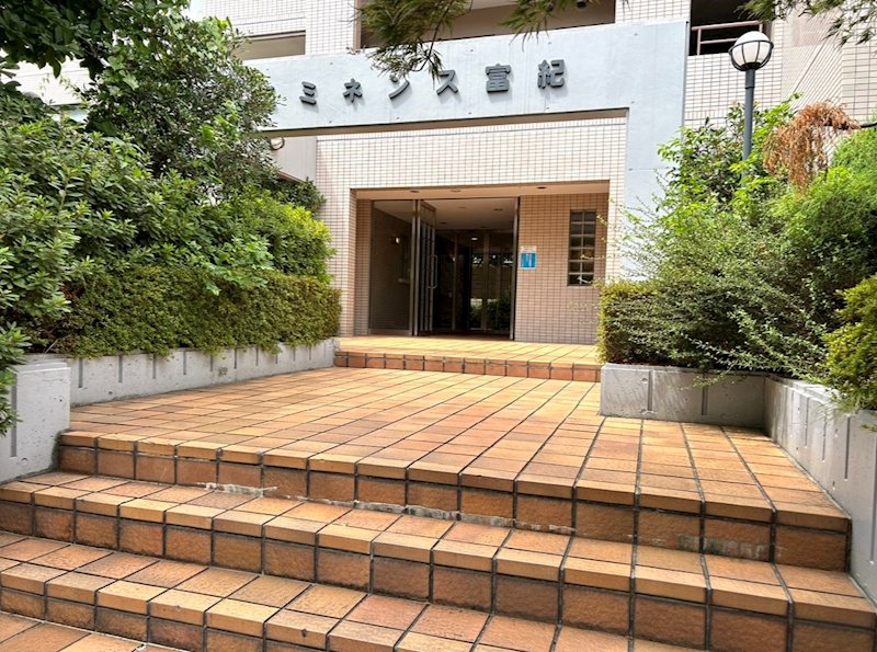 エミネンス富紀 エントランス