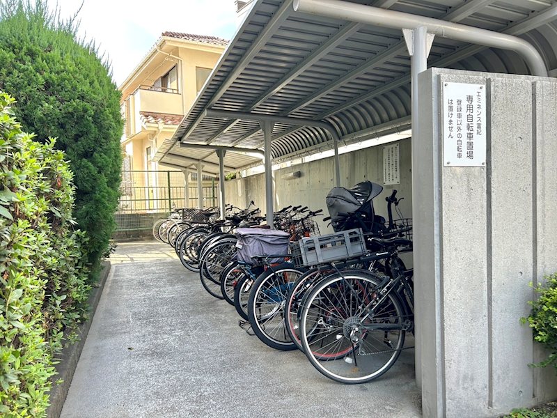 エミネンス富紀 駐車場