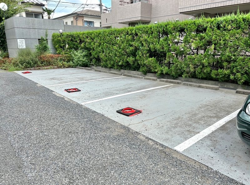 エミネンス富紀 駐車場