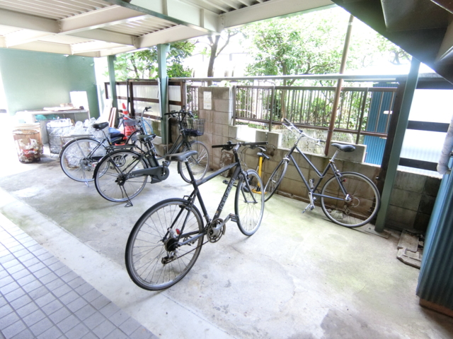 メゾン小泉 駐車場