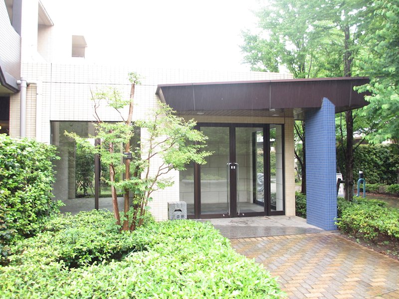 エストライフつつじヶ丘五番館 エントランス