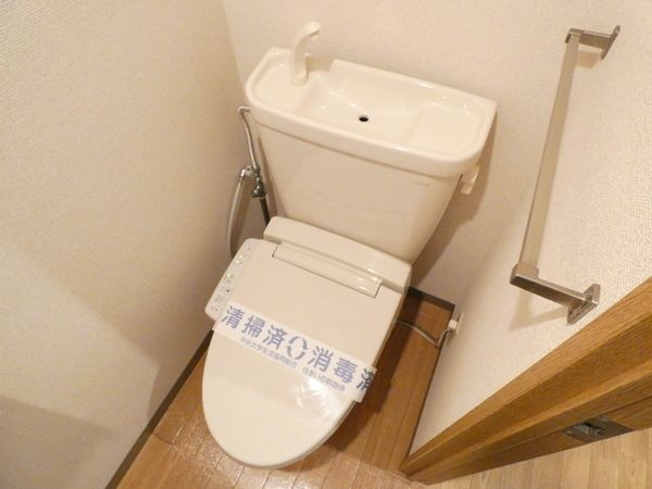 C's 16 HIRAKATA  トイレ